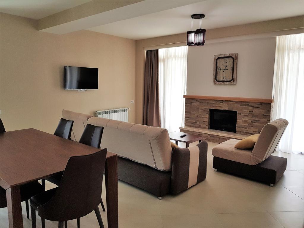 Crystal Town House Villa Bakuriani Bagian luar foto