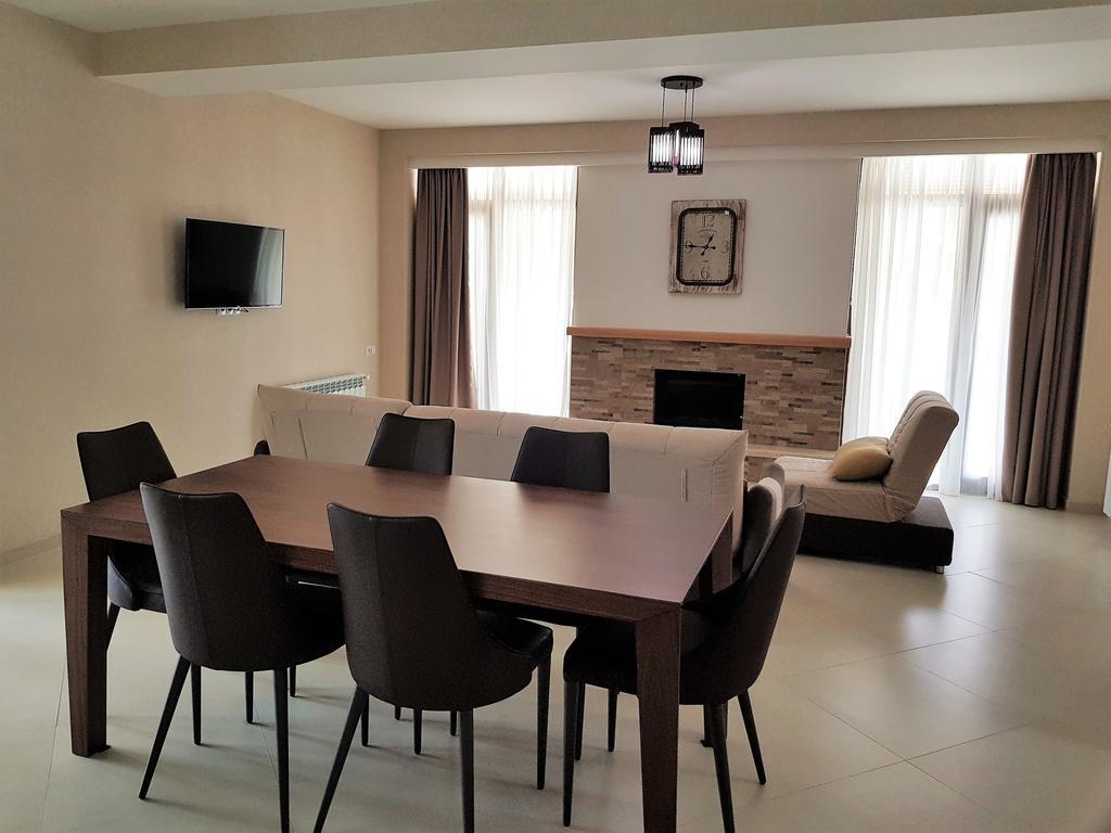 Crystal Town House Villa Bakuriani Bagian luar foto